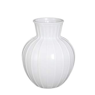 Váza sklo bílá žebrovaná  19,5cm